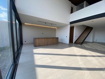 Casa en condominio en  Venta en Querétaro, Lomas Campanario Norte