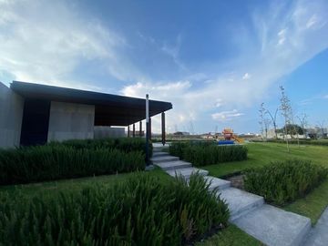 Casa en condominio en  Venta en Querétaro, Lomas Campanario Norte