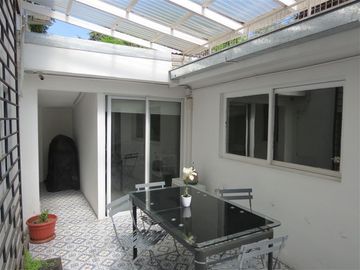 Casa en Venta en Valenzuela Castillo N° 1200