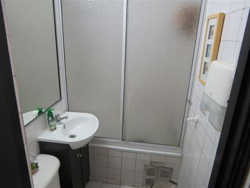 Casa en Venta en Valenzuela Castillo N° 1200