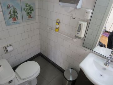 Oficina en Venta en Valenzuela Castillo N° 1200