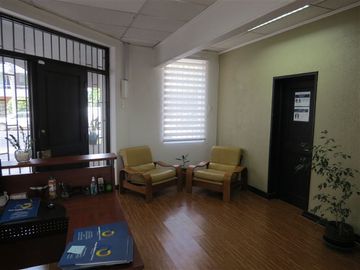 Oficina en Venta en Valenzuela Castillo N° 1200