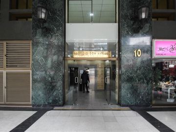 Oficina en Venta en Padre Mariano con Av. Providencia