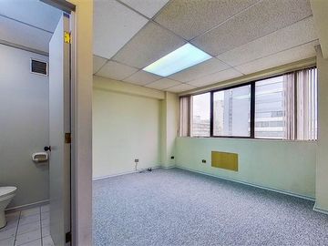 Oficina en Venta en Padre Mariano con Av. Providencia