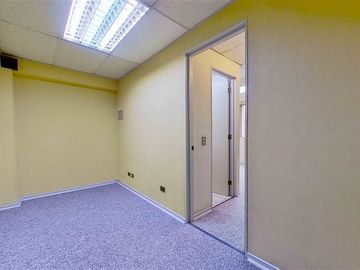 Oficina en Venta en Padre Mariano con Av. Providencia