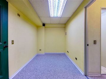 Oficina en Venta en Padre Mariano con Av. Providencia