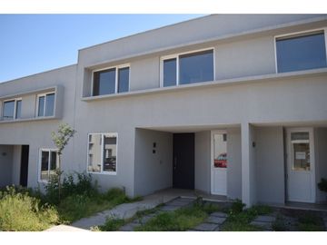 ULTIMAS CASAS NUEVAS en condominio