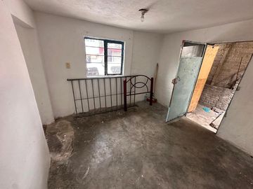 Casa para remodelar en Valle Dorado La Punta Naucalpan de Juárez
