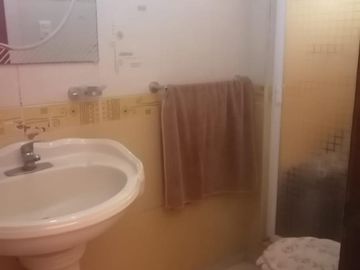 BONITA CASA EN CD LAGO