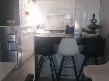 BONITA CASA EN CD LAGO