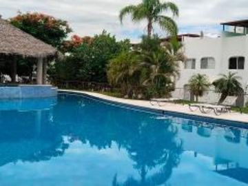PRECIOSA CASA EN FRACCIONAMIENTO EXCLUSIVO
