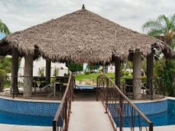 PRECIOSA CASA EN FRACCIONAMIENTO EXCLUSIVO