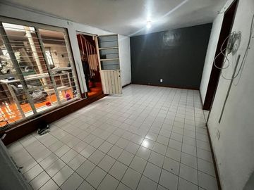 CASA CON 5 DEPARTAMENTOS EN LA PERLA, NEZAHUALCOYOTL