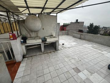 CASA CON 5 DEPARTAMENTOS EN LA PERLA, NEZAHUALCOYOTL