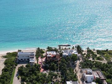 CASA FRENTE AL MAR EN COSTA MUJERES EN CANCUN COLDWELL BANKER