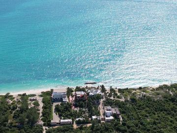 CASA FRENTE AL MAR EN COSTA MUJERES EN CANCUN COLDWELL BANKER