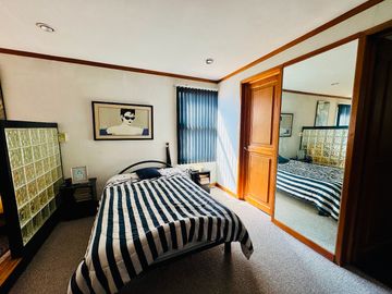 Casa en Venta con Estacionamiento y Jardín junto al Club de Golf las Fuentes
