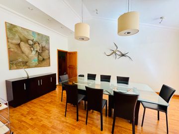 Casa en Venta con Estacionamiento y Jardín junto al Club de Golf las Fuentes
