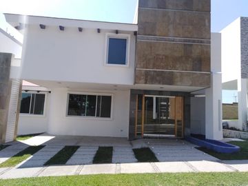 CASA VENTA ATLIXCO, FRACC CORTIJO LOS SOLES!!