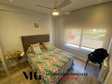 Casa en venta, 9 ambientes. Terralagos, Canning