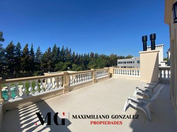 Casa en venta, 9 ambientes. Terralagos, Canning