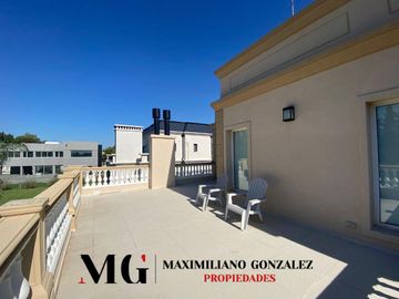 Casa en venta, 9 ambientes. Terralagos, Canning