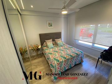 Casa en venta, 9 ambientes. Terralagos, Canning