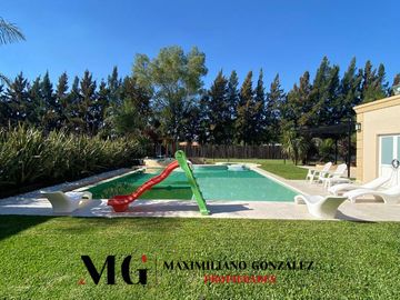 Casa en venta, 9 ambientes. Terralagos, Canning