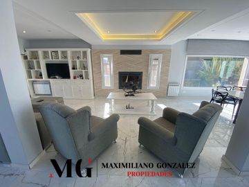 Casa en venta, 9 ambientes. Terralagos, Canning