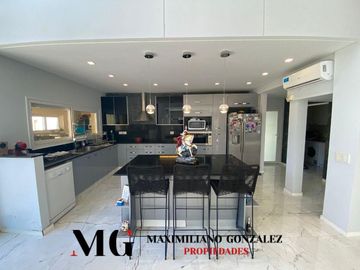 Casa en venta, 9 ambientes. Terralagos, Canning
