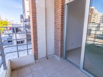 Venta Departamento Un Dormitorio Balcon A Estrenar. Martin