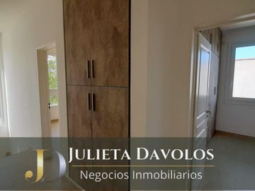 Casa en Venta 6 ambientes Barrio El Canton Norte a la laguna y con pileta