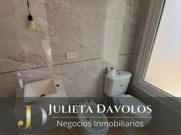 Casa en Venta 6 ambientes Barrio El Canton Norte a la laguna y con pileta