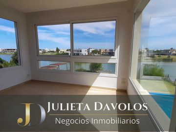 Casa en Venta 6 ambientes Barrio El Canton Norte a la laguna y con pileta