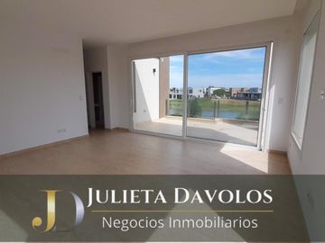 Casa en Venta 6 ambientes Barrio El Canton Norte a la laguna y con pileta