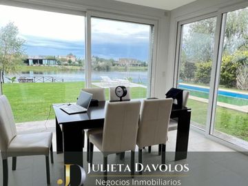 Casa en Venta 6 ambientes Barrio El Canton Norte a la laguna y con pileta