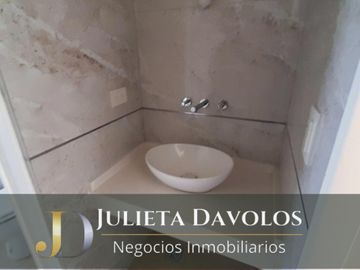 Casa en Venta 6 ambientes Barrio El Canton Norte a la laguna y con pileta