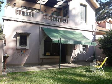 PH 2 ambientes con jardín en Barrio Cerrado 