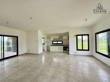 Venta casa a estrenar San Sebastián Area 13 con 3 dormitorios