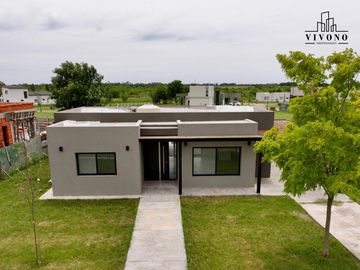 Venta casa a estrenar San Sebastián Area 13 con 3 dormitorios