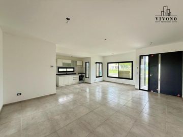 Venta casa a estrenar San Sebastián Area 13 con 3 dormitorios
