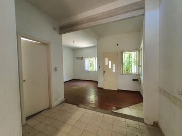 Casa en  Acevedo al 500 Lomas de Zamora