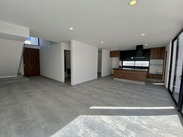 Zibata Casa Nueva en VENTA dentro de Condominio 
