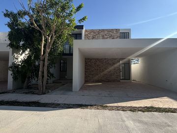 Casa en venta en Privada Varena Living, Santa Gertrudis Copo, Mérida