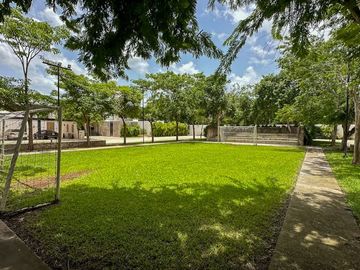 Casa Vanguardia en Venta | 2 Plantas | San José Tulipanes | Mérida Yucatán.