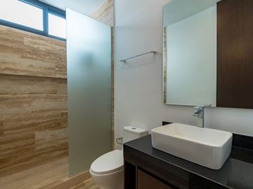 Casa en Venta con sistema inteligente en privada Tamara en Mérida Yucatán.