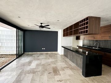 Casa en Venta en Privada Zendera Conkal.