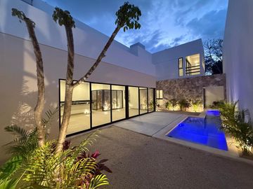 Casa en Venta en Cholul en Mérida Yucatán.