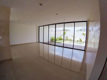 Casa en Venta en residencial Plenum en Cholul en Mérida Yucatán.