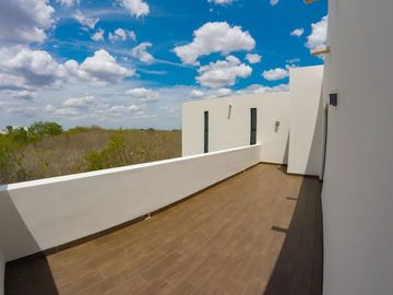 Casa en Venta en residencial Plenum en Cholul en Mérida Yucatán.